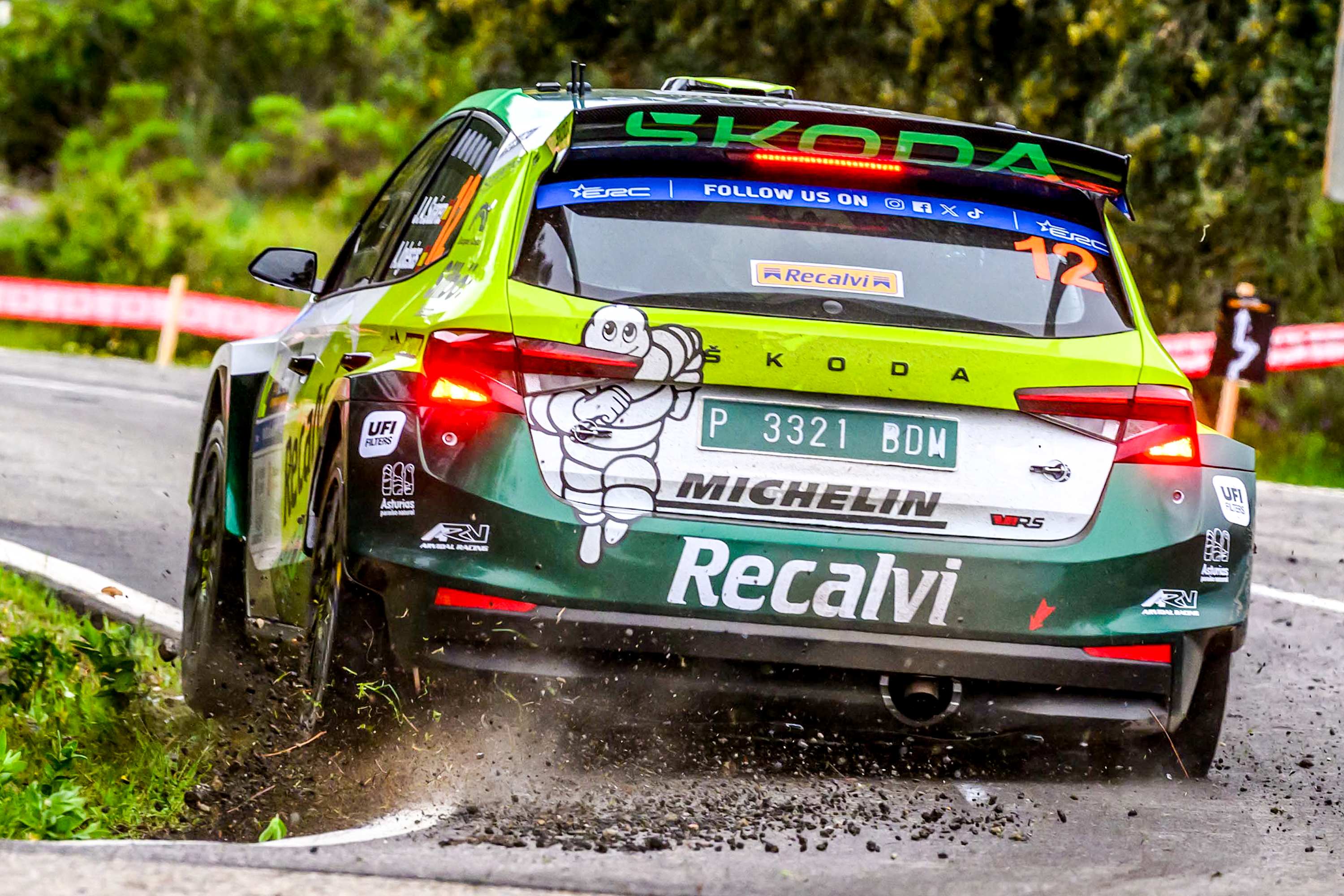 Home hero Suarez trailed by 28.8sec in second