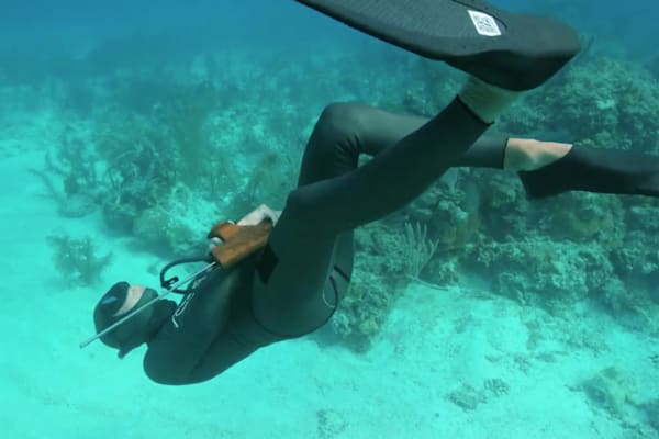 Breaking Day S1 E2: Free diver Stig Pryds – video