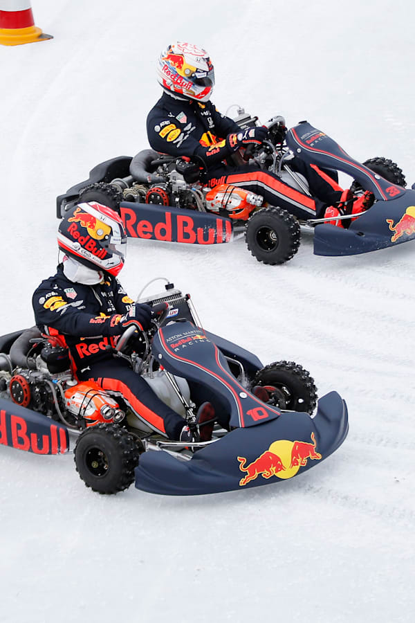 Red Bull RB15　フェルスタッペン・ガスリーセット 氷上の雄牛たち｜マックス・フェルスタッペンとピエール
